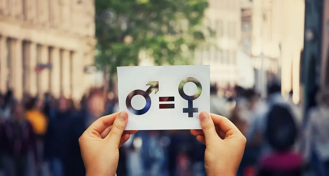 La Consulta: «Rettifica attribuzione sesso, per terzo genere serve una legge»