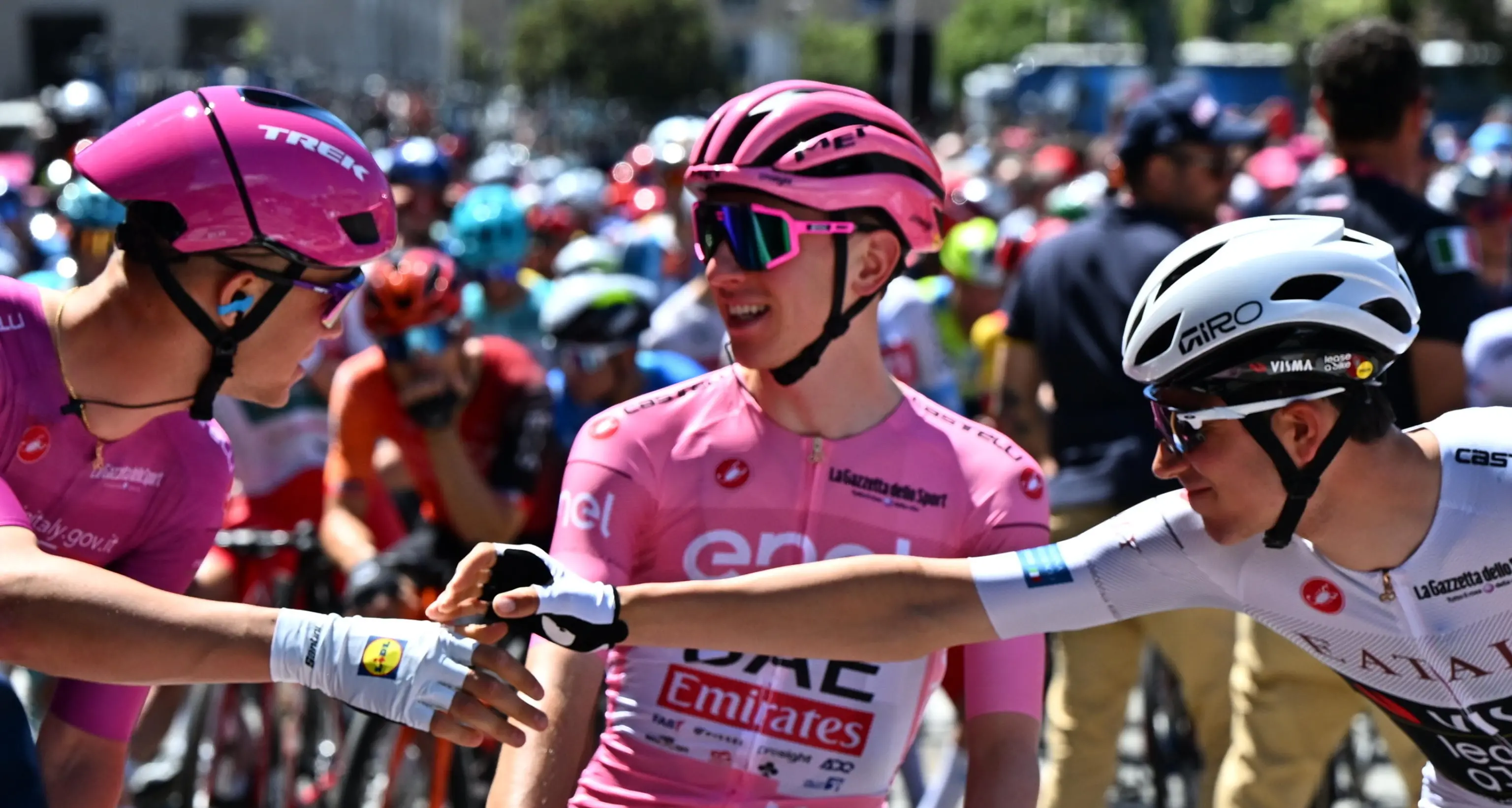 Giro: quinta tappa, Pogacar resta in maglia rosa