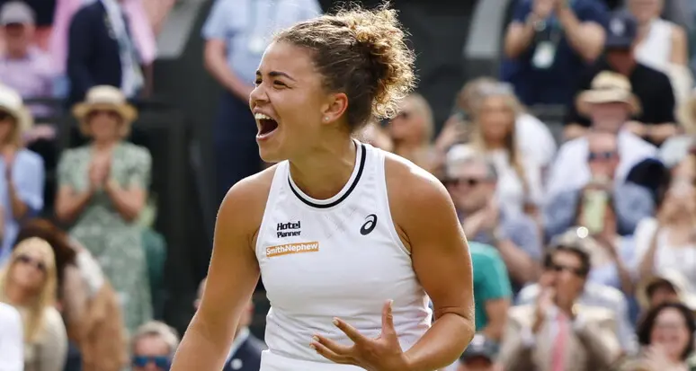 Wimbledon, Jasmine Paolini capitola in finale contro Krejcikova: 2-1 per la campionessa ceca