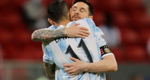 Calcio, Coppa America: Argentina e Cile ai quarti