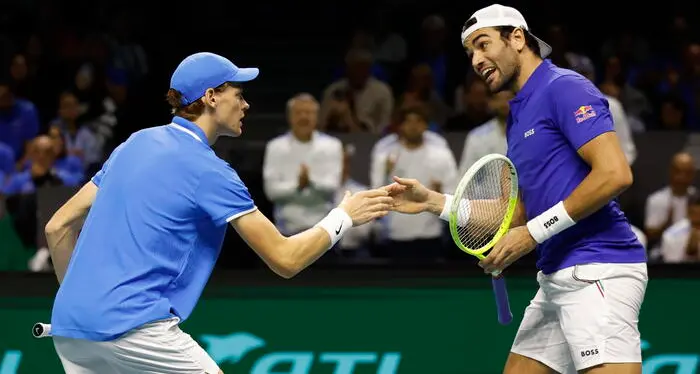 Coppa Davis, Sinner e Berrettini salvano l’Italia: «L’amicizia fuori dal campo aiuta»