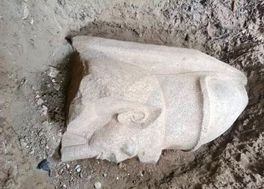 In Egitto trovati i resti di due statue colossali di Ramses II