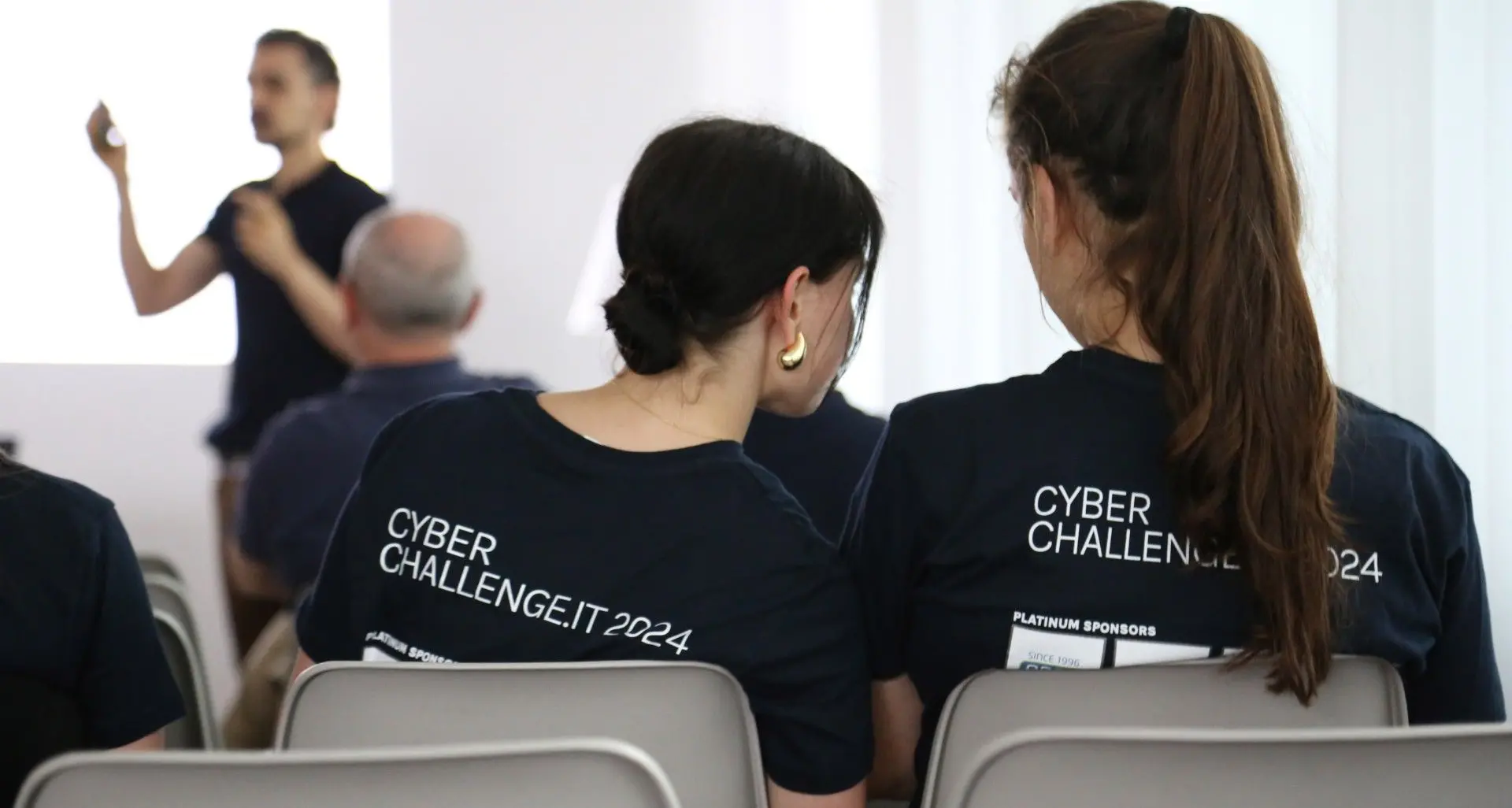 unibz apre le iscrizioni ai giovani talenti della sicurezza informatica