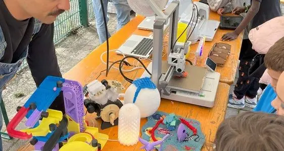Centri giovani Alto Adige “on the road”, nuovi pulmini alle associazioni