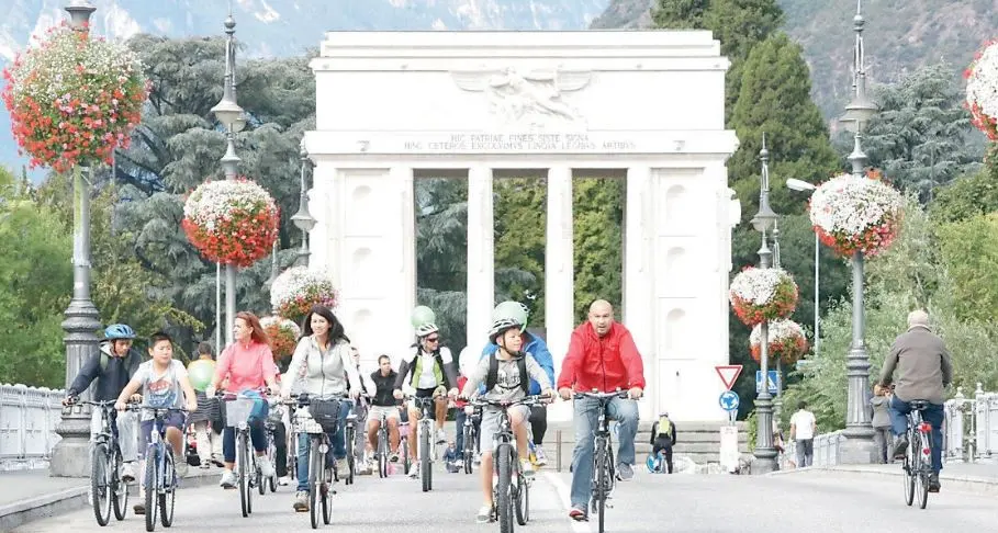 Tagli in Comune, nel 2023 salterà la Bolzanoinbici