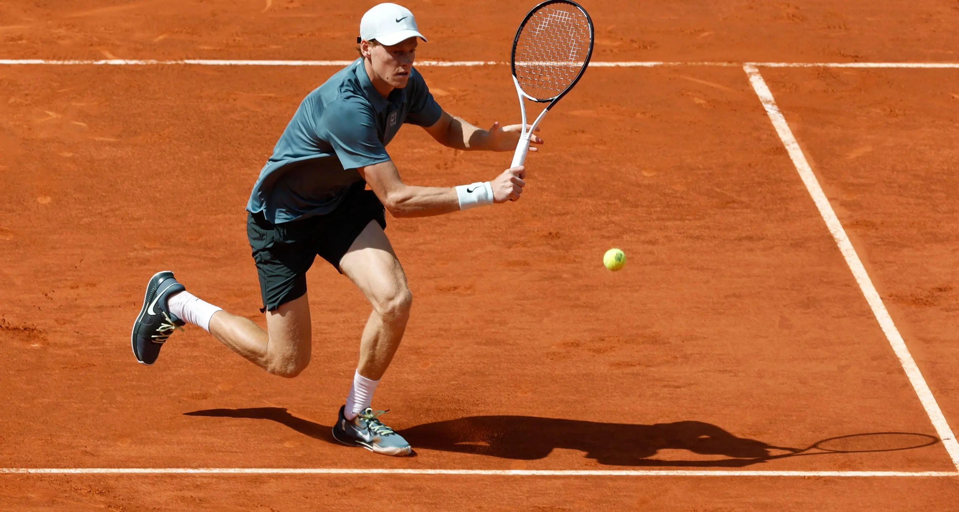 Sinner vs Norrie: Jannik domina il primo set a Madrid: 6-2