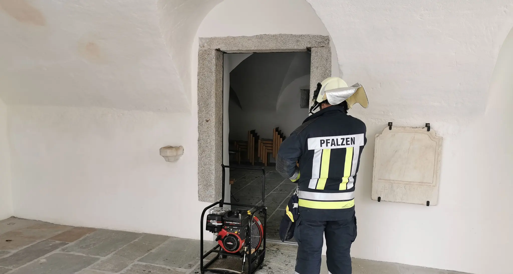 Principio d’incendio nella chiesa di Falzes. La colpa? Della candela