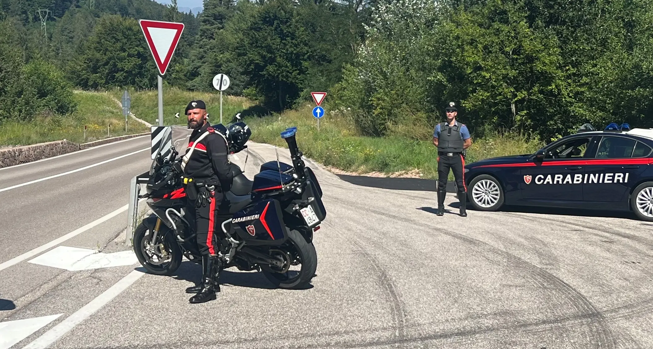 Gare clandestine, scattano le prime multe sui passi