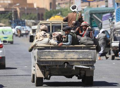 'Houthi prendono di mira la sede del governo a Aden in Yemen'