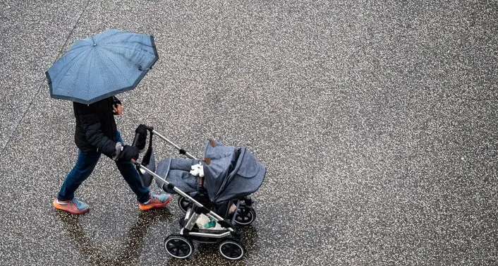 Milano, spacciava nascondendo la droga nel pannolino del figlio: fermato un giovane di 19 anni