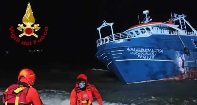 ++ Maltempo: 2 pescherecci naufragano davanti a coste Sardegna +