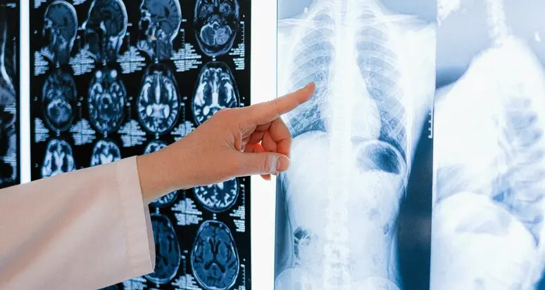 Attese bibliche per esami e visite, gli altoatesini scelgono la sanità privata