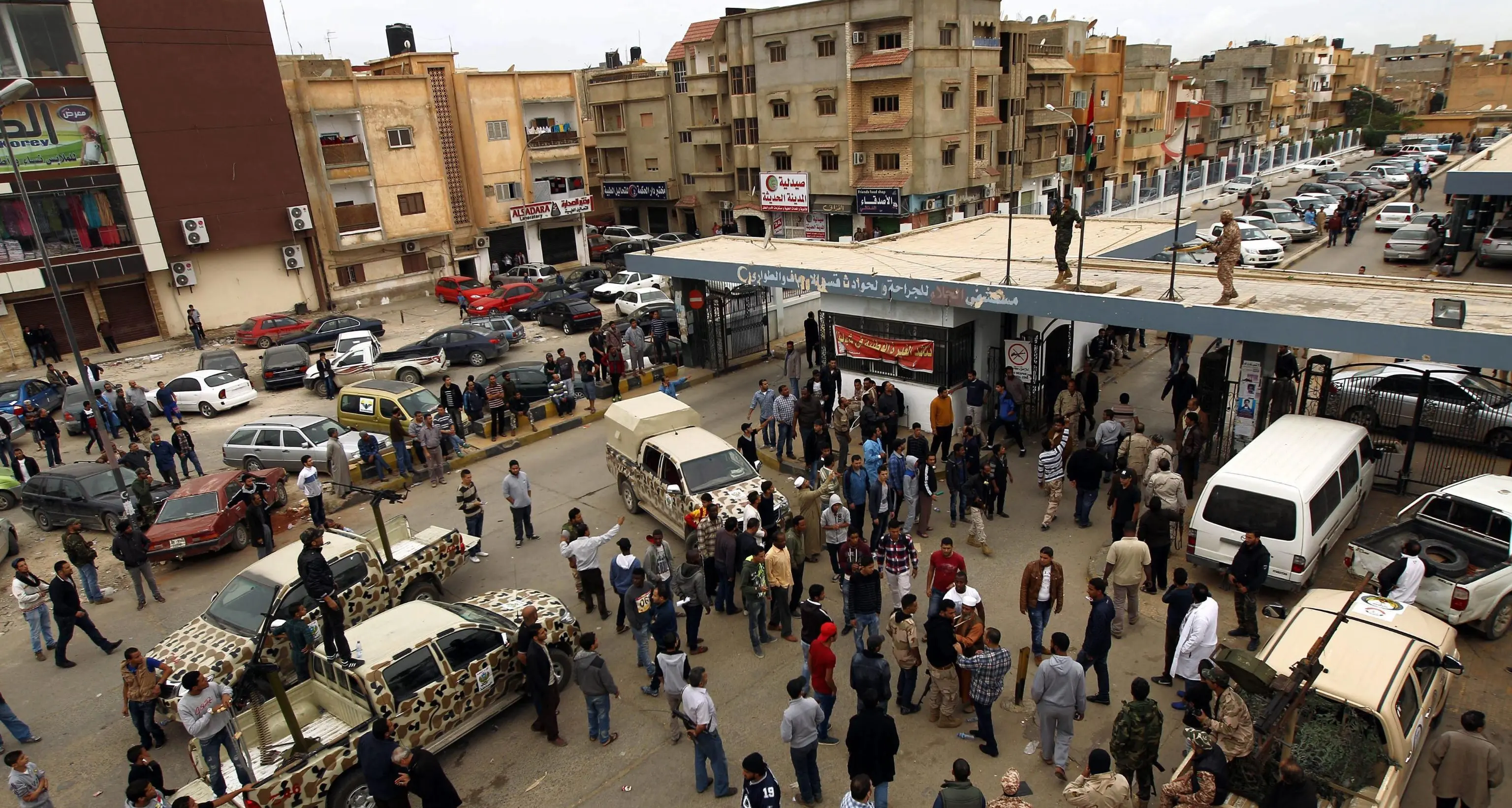 Libia: scontri fra milizie, chiude l'Università di Tripoli