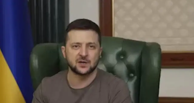 Ucraina, Zelensky: non salveremo Mariupol senza tank e aerei