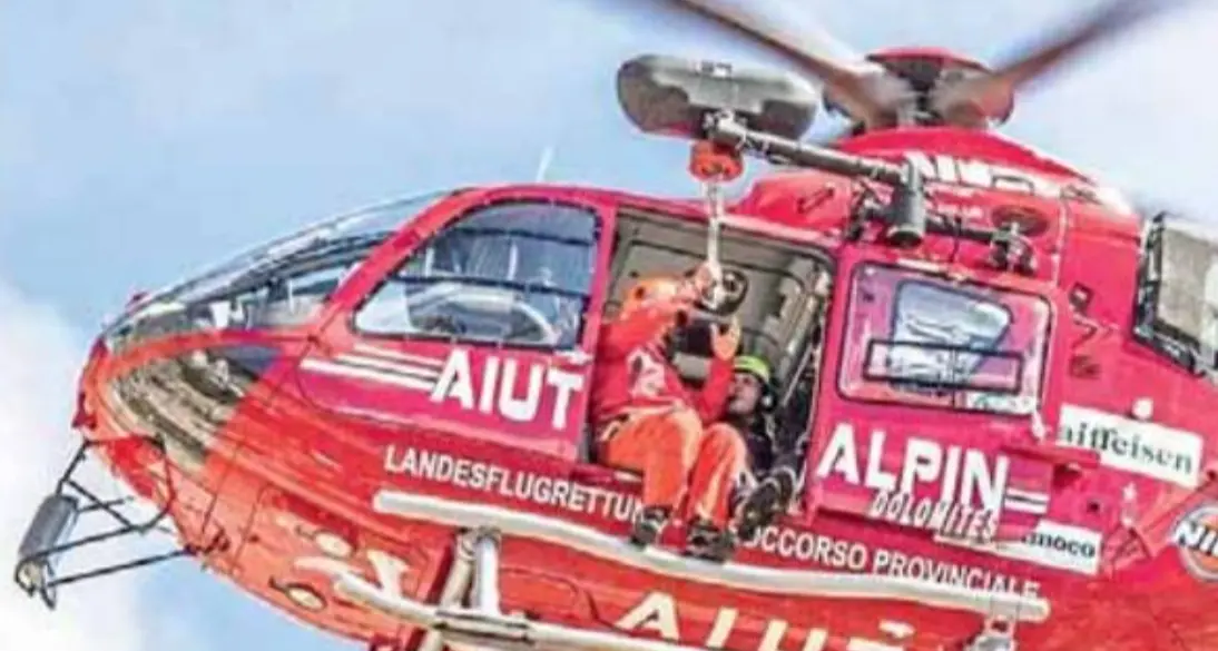 Cade dal fienile a Fundres, ferito anziano contadino
