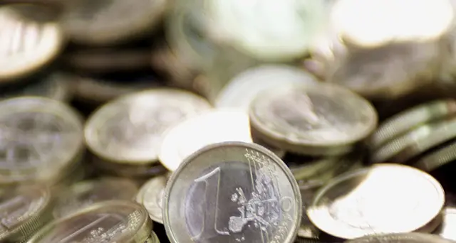 Ue-19: +0,6% Pil, Italia cresce sopra la media