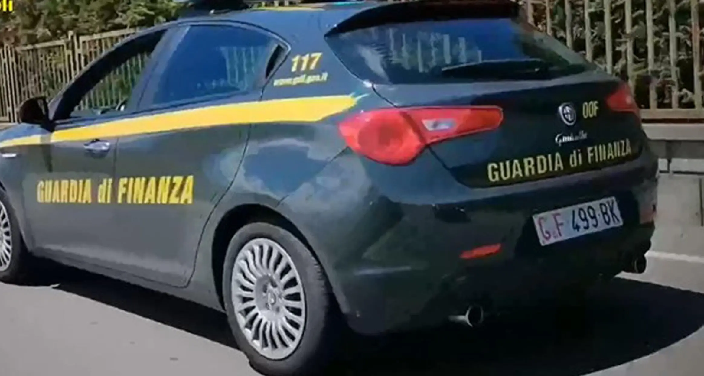 Evasione fiscale, sequestrati aerei ed elicotteri: indagini anche a Bolzano