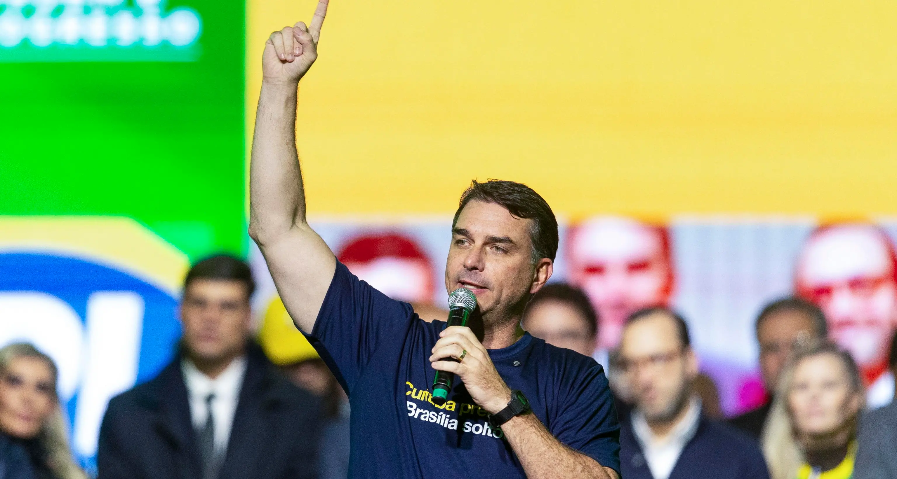 Brasile: Flávio Bolsonaro denuncia Lula alla Corte Suprema