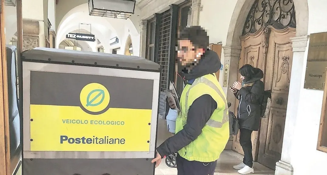 Bolzano, le Poste cercano 77 portalettere: da tutta Italia solo 9 adesioni