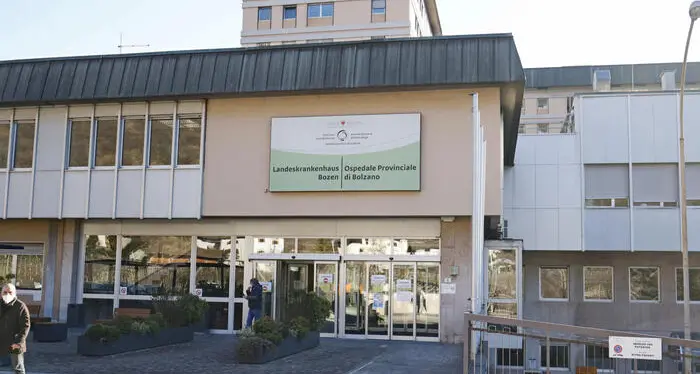 Asl, favorivano alcune ditte per l’acquisto di materiale sanitario: accusati dieci funzionari