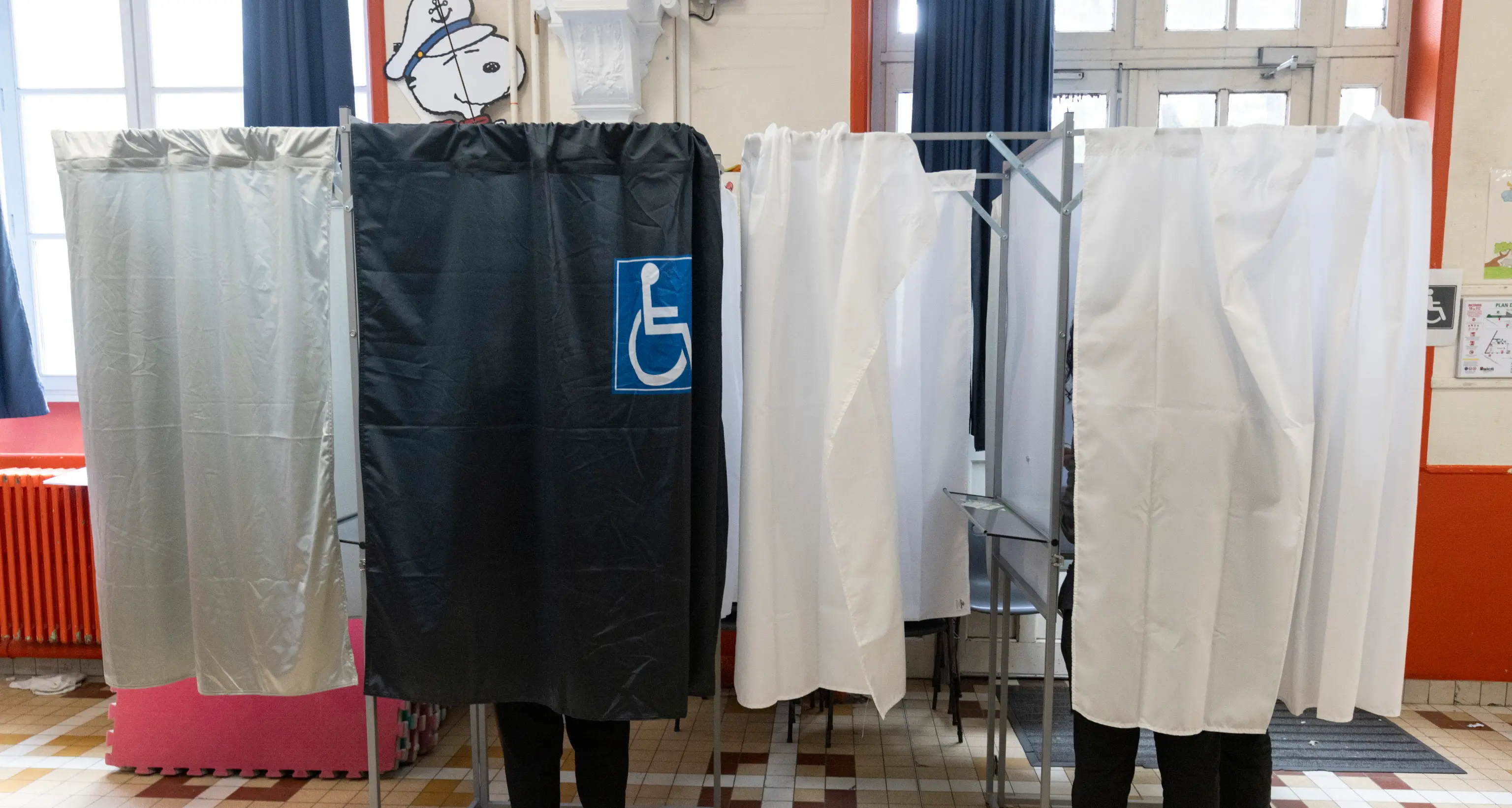 Francia: l'affluenza si conferma record, alle 17 è 59,71%