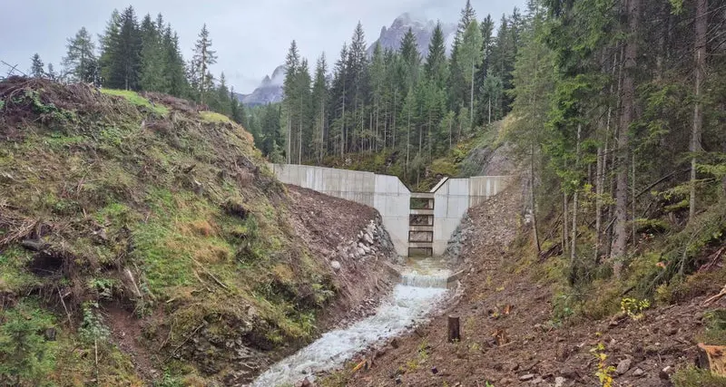 Una nuova barriera sul Rio Sesto per proteggere la frazione di Moso