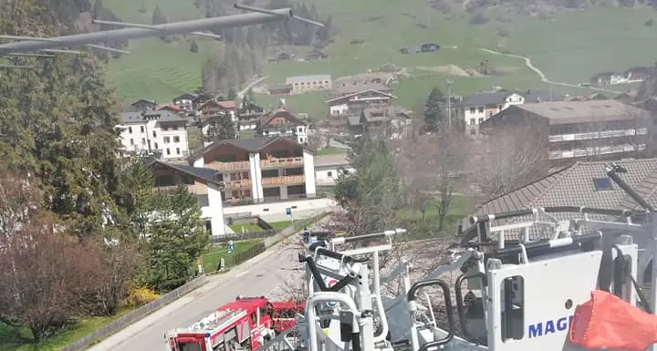 San Candido, fiamme nel camino: arrivano i vigili del fuoco