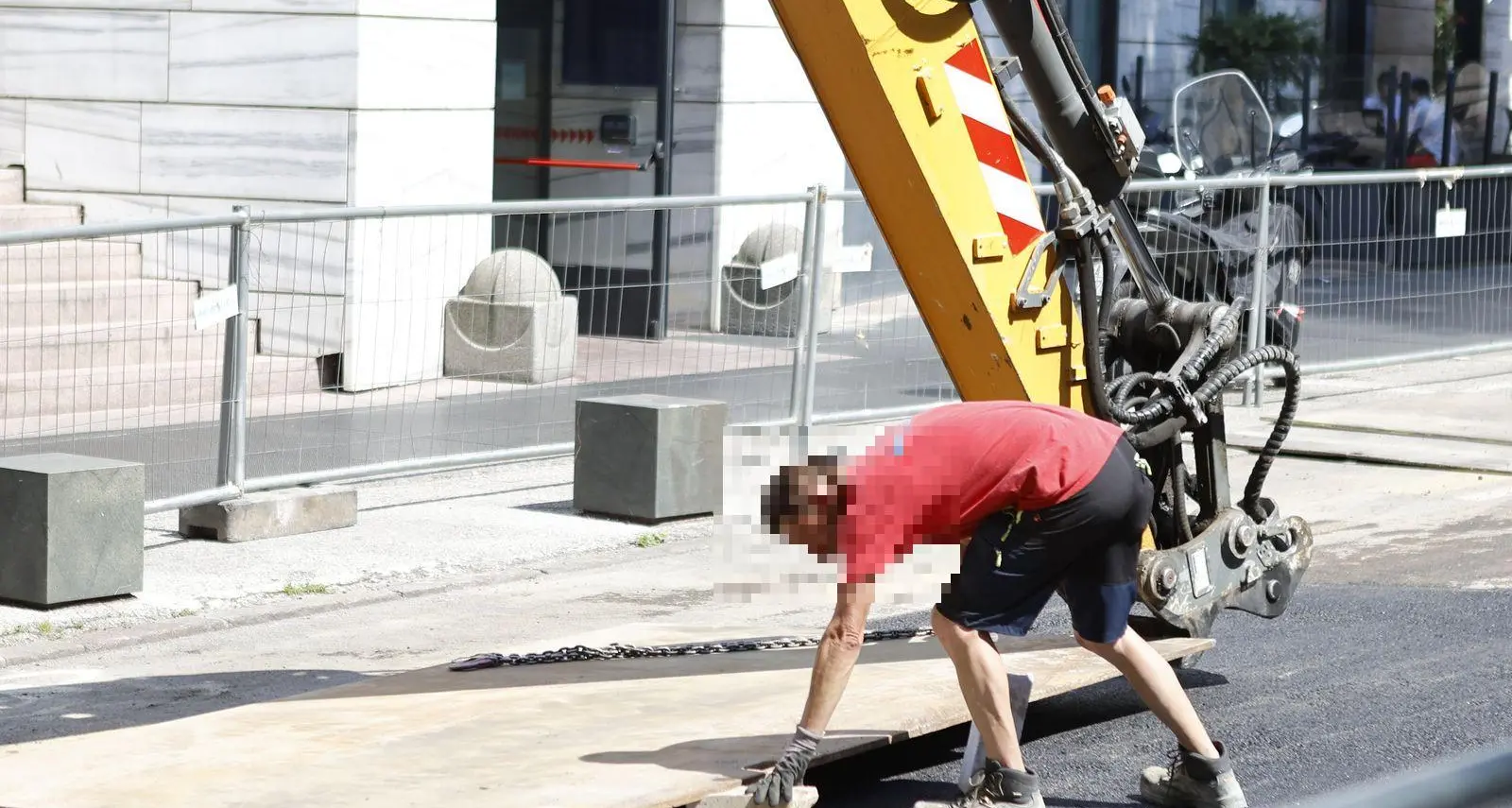 L’appello dei sindacati: «Stop ai cantieri sopra i 35 gradi»