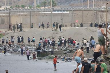 Presidente Ceuta, 'si stima siano entrate 60.000 persone in ultime ore
