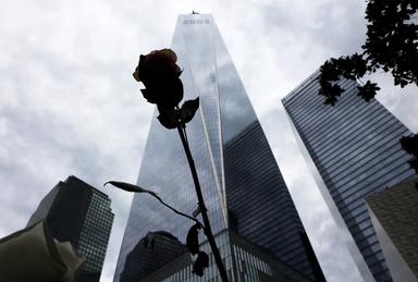 25 anni fa l'impatto sulla prima Torre, l'America si ferma