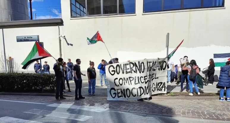 Manifestazione pro Palestina e anti destra per Meloni a Bolzano