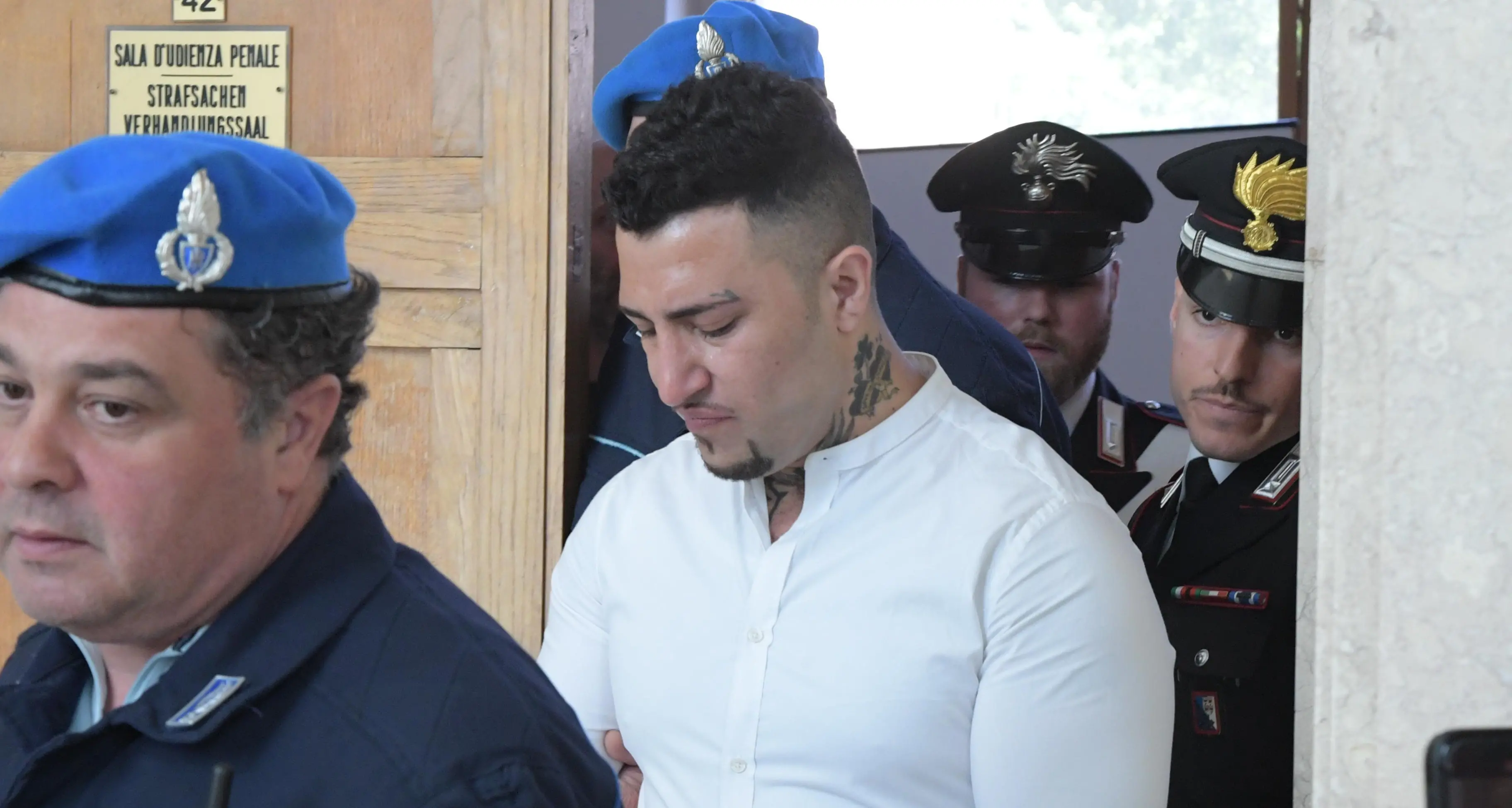 La Procura chiede l’ergastolo per Omer Cim: uccise con nove coltellate Celine Frei Matzohl