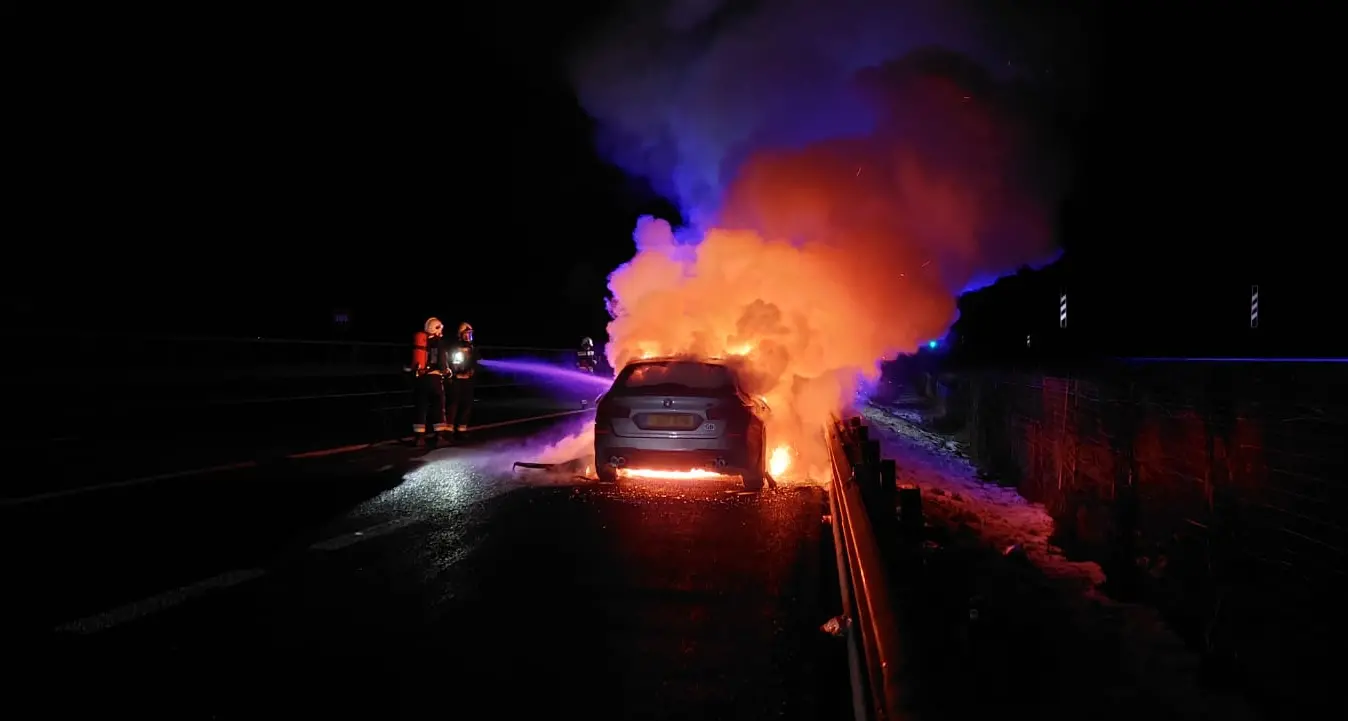 A fuoco una macchina in A22: l’automobilista riesce a salvarsi