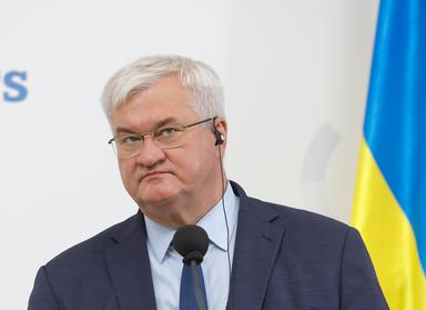Kiev, 'decisione Ue su Usmanov e Fridman vergognosa, Mosca festeggia'