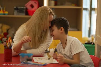 Giornata Salute Mentale: Unicef, 1 genitore su 2 ha pensato di chiedere aiuto