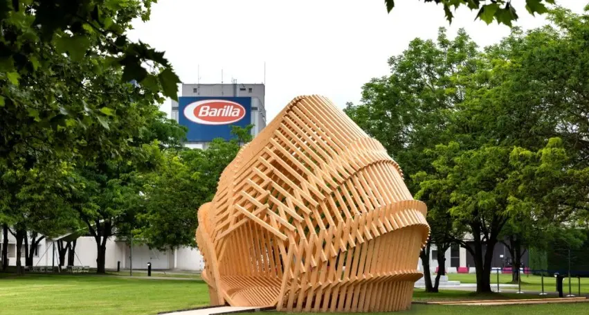 Installazione di Rubner entra nella collezione d'arte \"Barilla\" di Parma