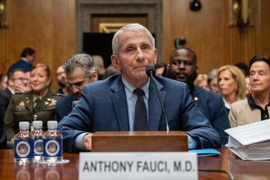 Trump, 'Fauci? Il Dipartimento di Giustizia dovrebbe incriminarlo'