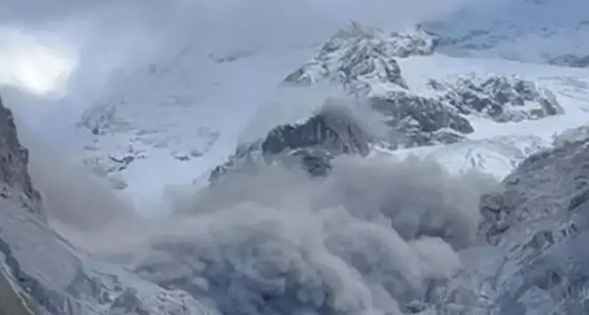 Paura sull’Ortles: una grossa scarica di sassi si stacca dalla montagna