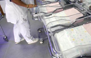 Istat, le nascite sono ancora in calo, 355 mila nel '25 e nel '26 nuova flessione