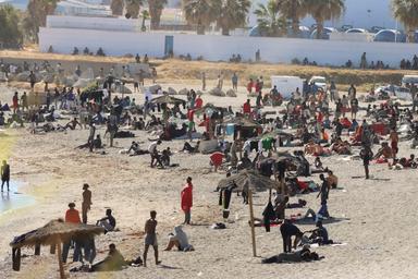 Media, 'appello sui social per nuovo assalto a Ceuta il 15 agosto'
