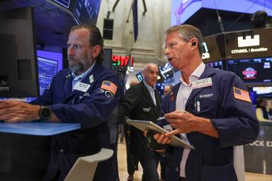 Il petrolio allunga ancora a New York su timori su Hormuz, barile a +4,2%