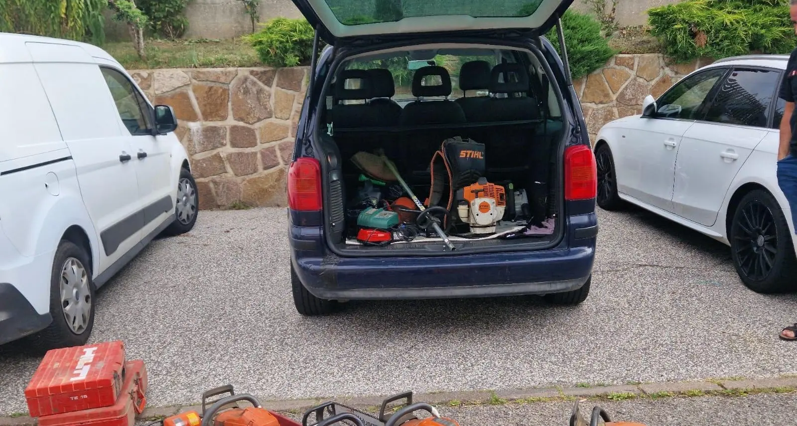 Aveva in auto motoseghe, trapani e demolitori: denunciato per ricettazione a Renon