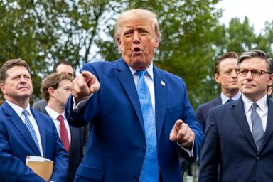 Trump, 'Usa valutano comitato di 10 persone per vigilare sull'IA'
