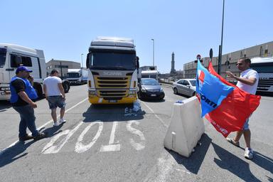 Russo (Conftrasporto), senza risposte governo rischio fermo nazionale