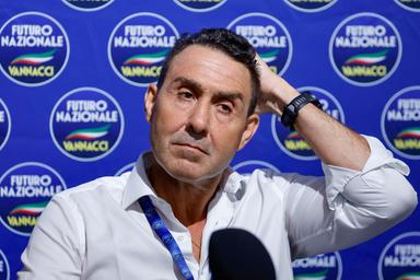 Vannacci, "me ne frego" delle accuse e "all'alba vincerò"