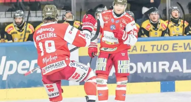 Il primo derby è del Bolzano: Val Pusteria piegato 5 a 2