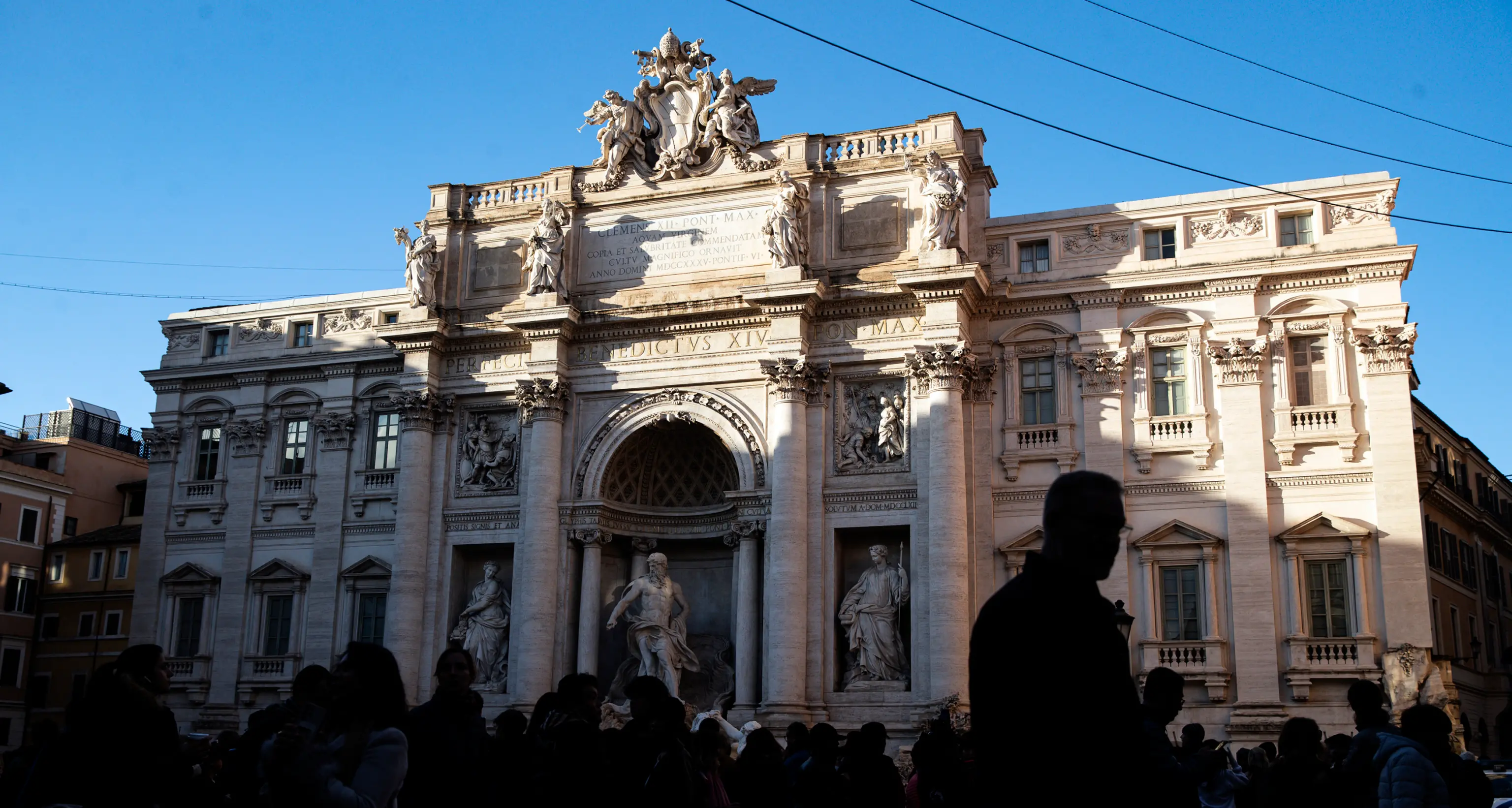 Giubileo: riapre Fontana Trevi, si visita 400 per volta
