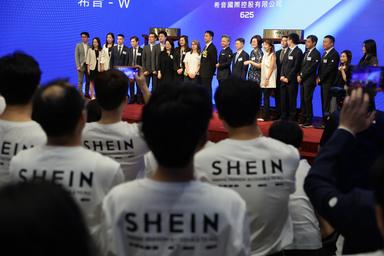 Shein raccoglie 1,7 miliardi con l'Ipo, ma titolo crolla fino al 10% al debutto