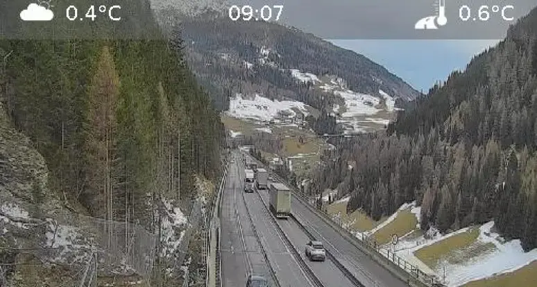Brennero, primo giorno con il “traffico all'inglese” al ponte Lueg
