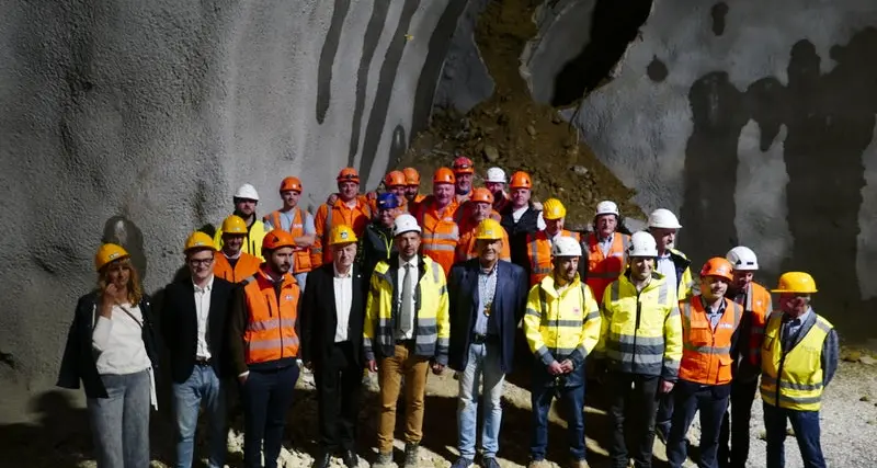 Circonvallazione di Chienes, abbattuto l’ultimo diaframma del tunnel